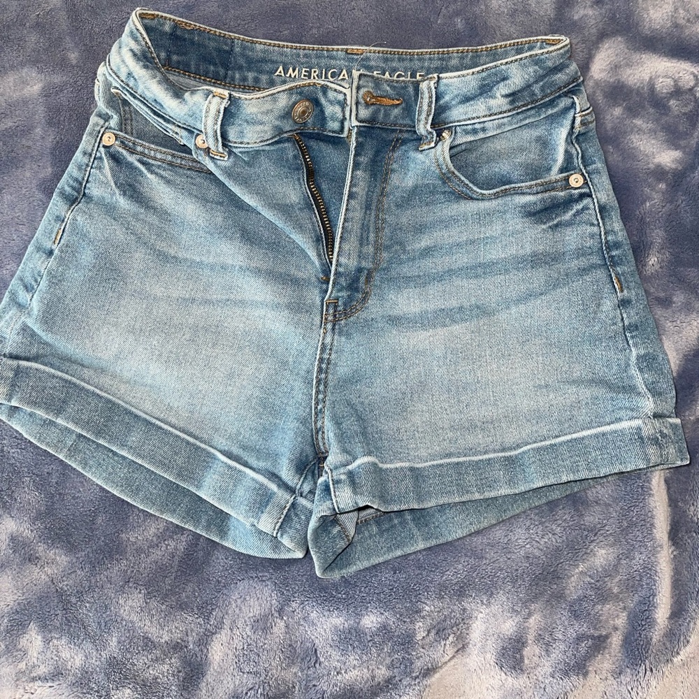 stretchy blue american eagle shorts!